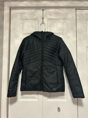 adidas Women’s Black Lightweight Puffer Jacket Hooded Zip-Up Coat